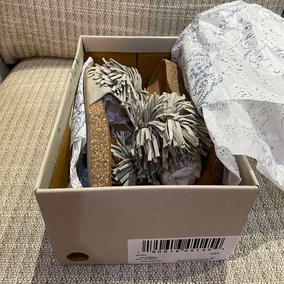 Faux Suede Fringe Slides / Sandals - Picture 3 of 6